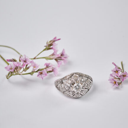 ANILLO CÚPULA DE PLATINO Y DIAMANTES