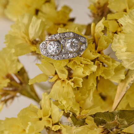 ANILLO ART DECO DE PLATINO Y DIAMANTES