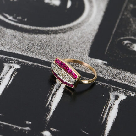 ANILLO DE ESTILO ART DÉCO EN ORO